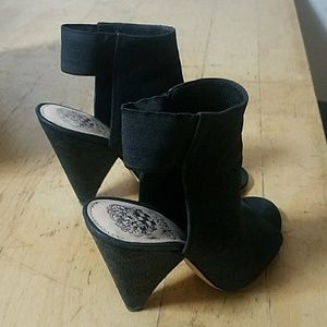 Vince Camuto black open toe, open heel